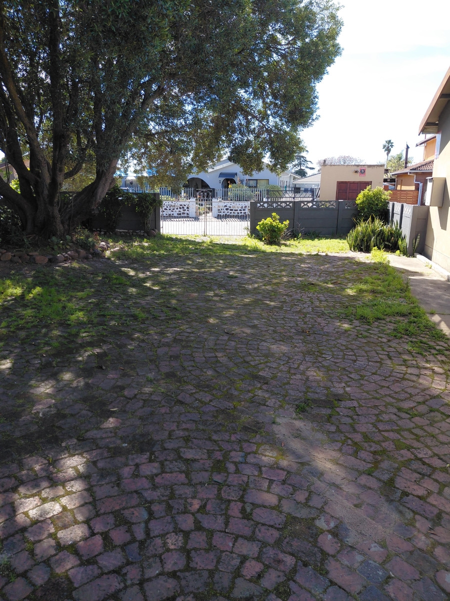 To Let 3 Bedroom Property for Rent in New Orleans Western Cape